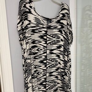 Black and White Patterned Top